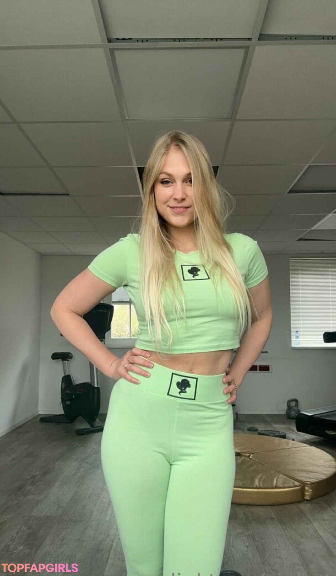 Nacktes geleaktes OnlyFans-Foto von Siswet19 #1187