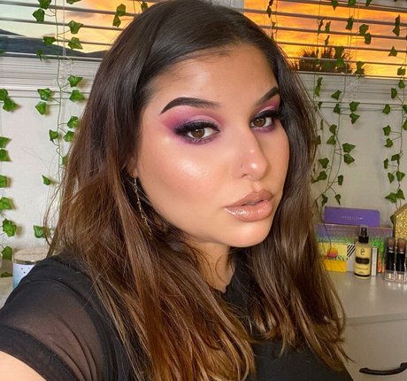 Nacktes geleaktes OnlyFans-Foto von Ilianna
