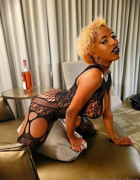 Nacktes geleaktes OnlyFans-Foto von Smolanimeboo