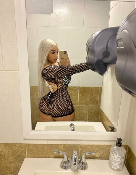 Neljassenia