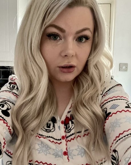 Nacktes geleaktes OnlyFans-Foto von Naughty Danni