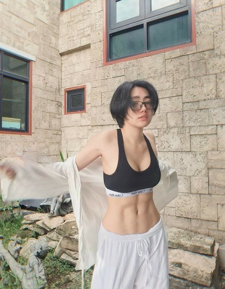 Nacktes geleaktes OnlyFans-Foto von Poon Wrunya