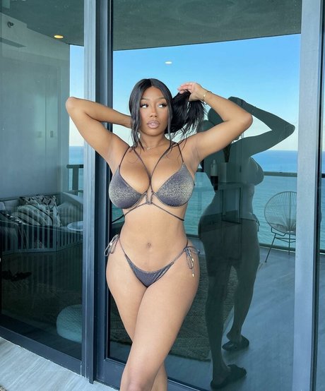 Nacktes geleaktes OnlyFans-Foto von Vivi