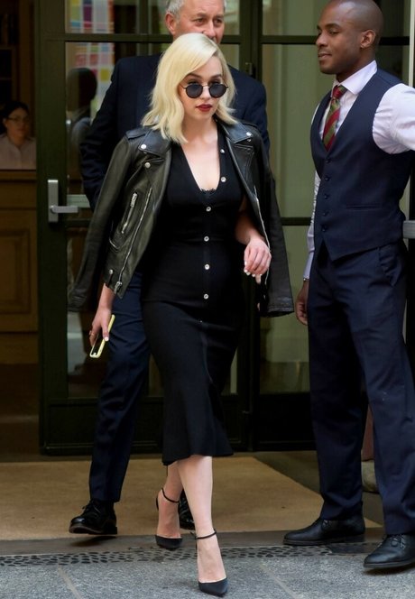 Nacktes geleaktes OnlyFans-Foto von Emilia Clarke