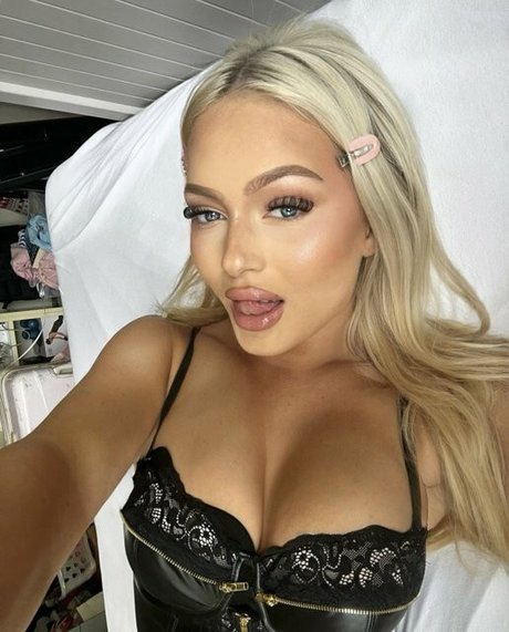 Nacktes geleaktes OnlyFans-Foto von Dolcedollll
