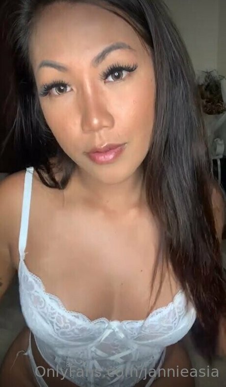 Nacktes geleaktes OnlyFans-Foto von Jannieasia