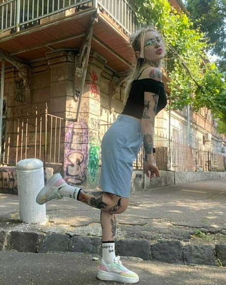 Nacktes geleaktes OnlyFans-Foto von Marrllaa
