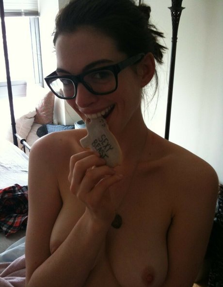 Anne Hathaway