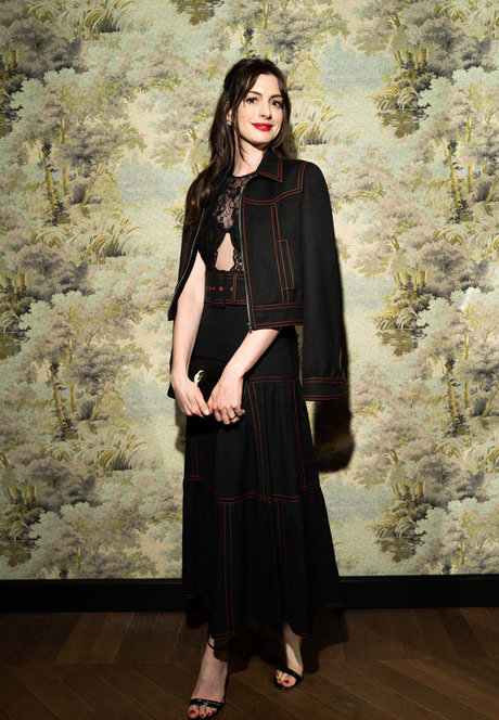 Nacktes geleaktes OnlyFans-Foto von Anne Hathaway