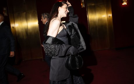 Nacktes geleaktes OnlyFans-Foto von Anne Hathaway