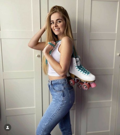 Nacktes geleaktes OnlyFans-Foto von Lucyannskates