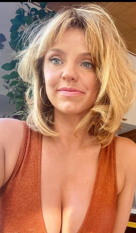 Kelli Garner