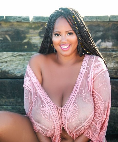 Nacktes geleaktes OnlyFans-Foto von Monique Cooper