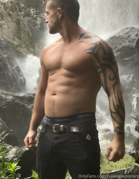 Nacktes geleaktes OnlyFans-Foto von Fxxkingexplorers