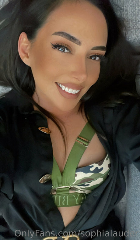 Nacktes geleaktes OnlyFans-Foto von Sophialauder