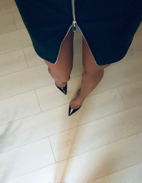 Nacktes geleaktes OnlyFans-Foto von Sophialauder