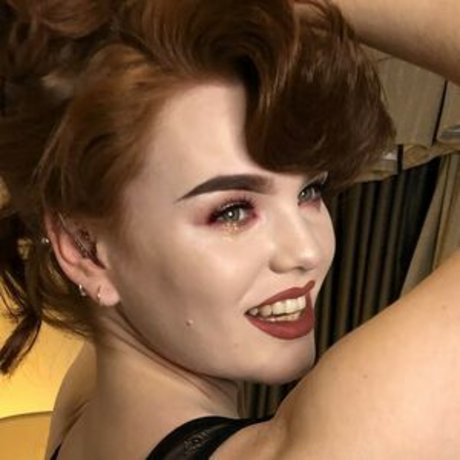 Nacktes geleaktes OnlyFans-Foto von Missdeadlyred