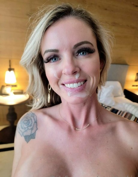 Sweetcheeks_83