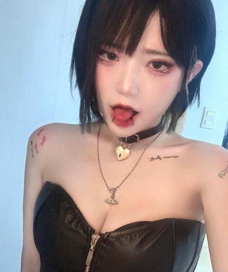 Nacktes geleaktes OnlyFans-Foto von Fishzombie