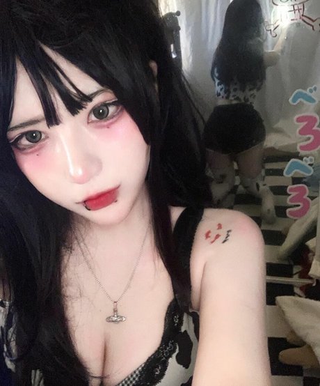 Nacktes geleaktes OnlyFans-Foto von Fishzombie