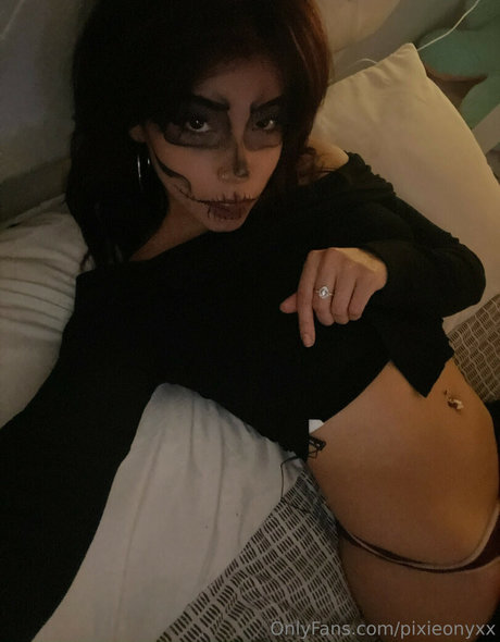 Nacktes geleaktes OnlyFans-Foto von Victoria Vonne