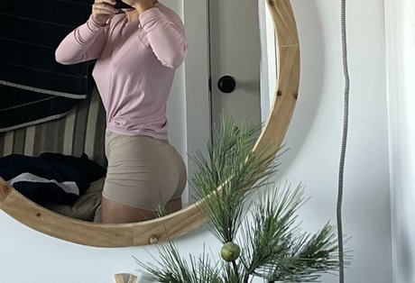 Nacktes geleaktes OnlyFans-Foto von Skylarosy