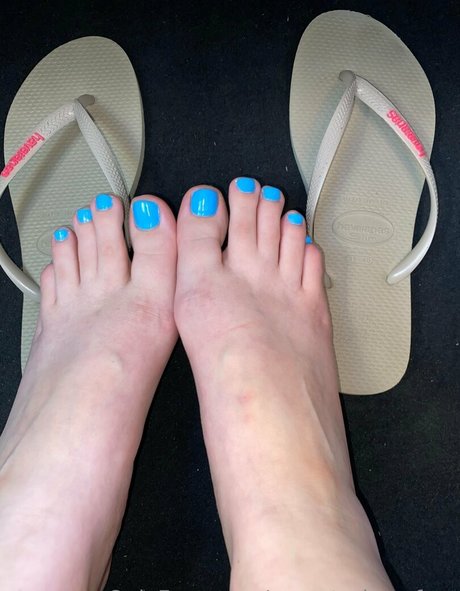 Yourstrulymsfeet