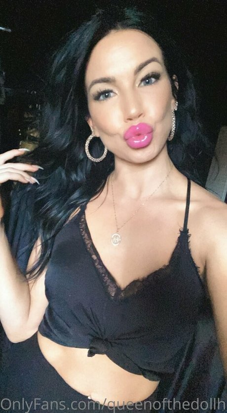 Queenofthedollhouse