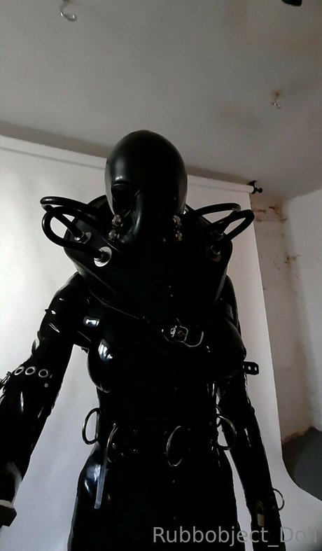 Nacktes geleaktes OnlyFans-Foto von Rubbobjectdoll