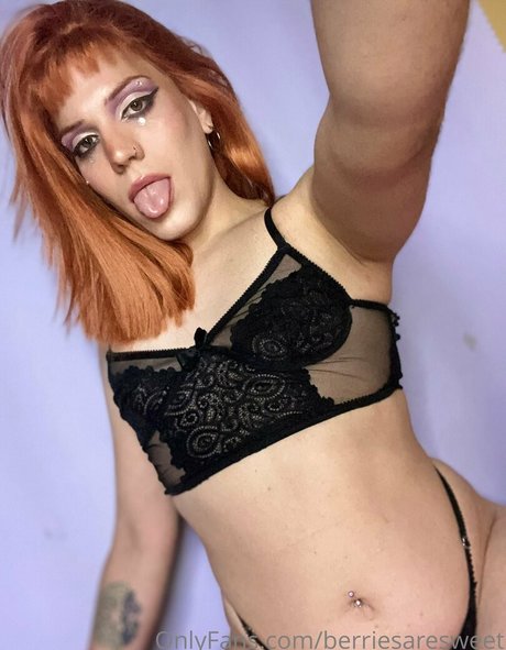 Nacktes geleaktes OnlyFans-Foto von Berriesaresweet