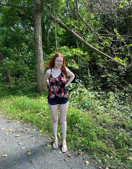 Nacktes geleaktes OnlyFans-Foto von Cherrylovebombb