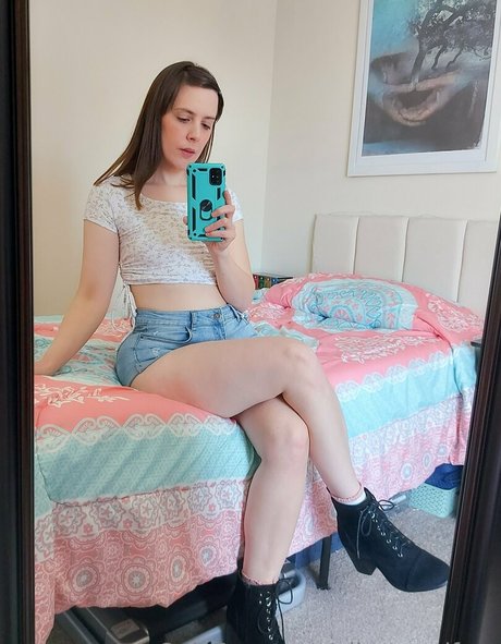 Ellynaomifree