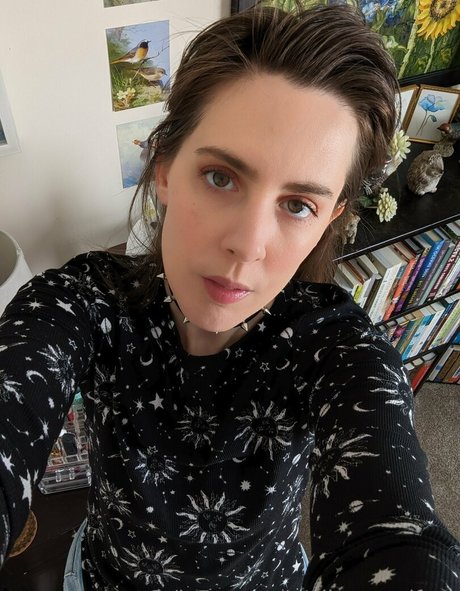 Ellynaomifree