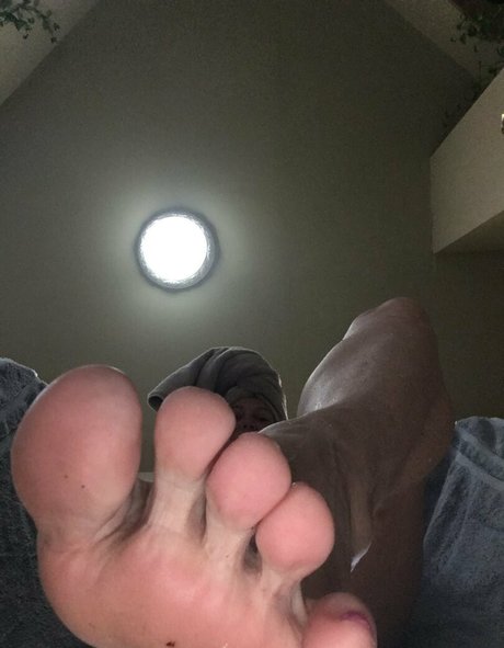 Nacktes geleaktes OnlyFans-Foto von Footgoddessbittavonsweet