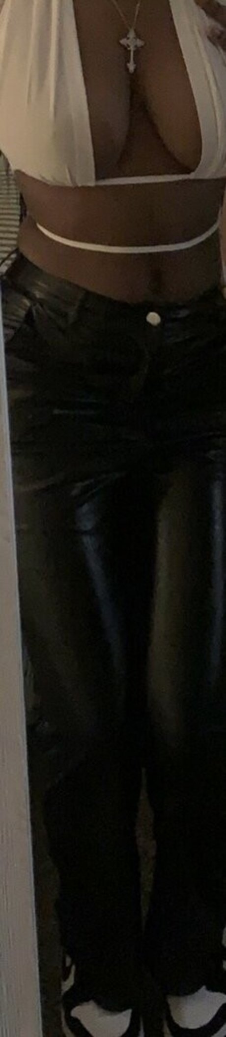 Nacktes geleaktes OnlyFans-Foto von Liltecette