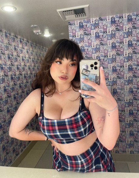 Nacktes geleaktes OnlyFans-Foto von Jazziiraw