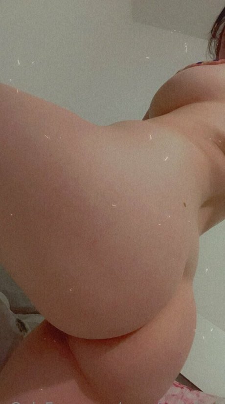 Nacktes geleaktes OnlyFans-Foto von Grapfruitfree