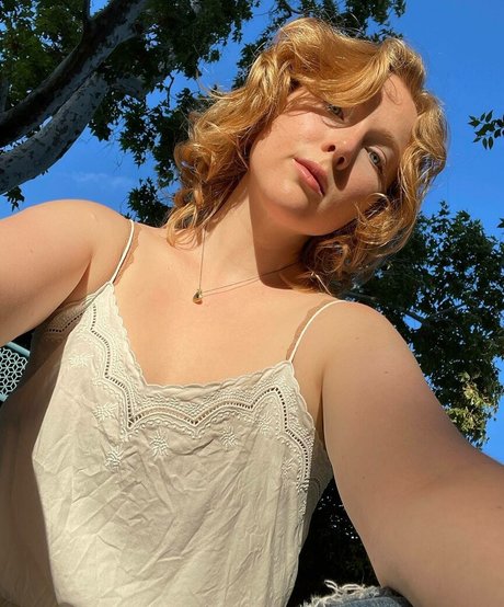 Nacktes geleaktes OnlyFans-Foto von Molly Quinn