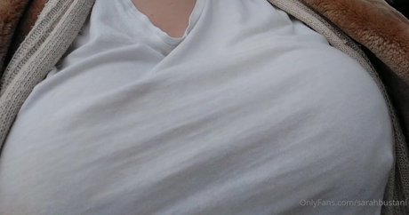 Nacktes geleaktes OnlyFans-Foto von Sarahbustani