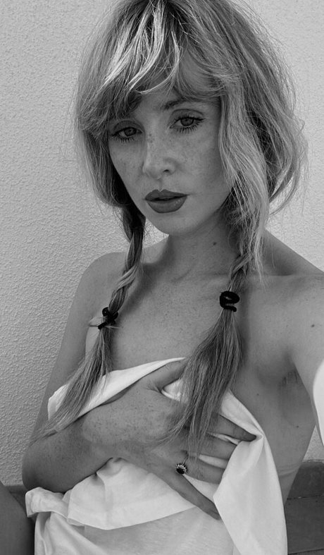 Nacktes geleaktes OnlyFans-Foto von Diana Vickers