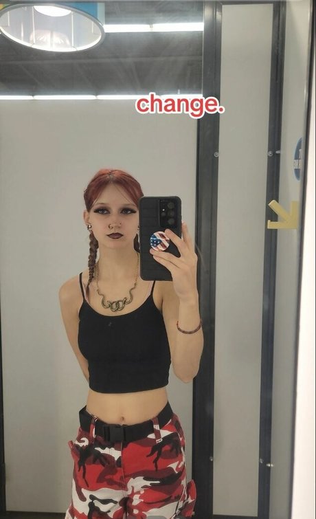 Nacktes geleaktes OnlyFans-Foto von Girlwithasubie