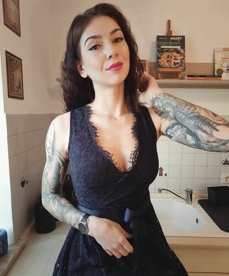 Nacktes geleaktes OnlyFans-Foto von Lechl Sisters