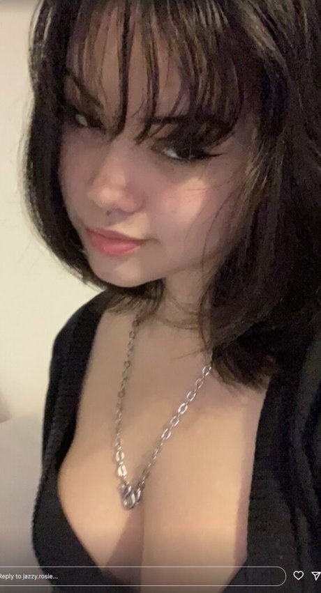 Nacktes geleaktes OnlyFans-Foto von Jazzy Rosie