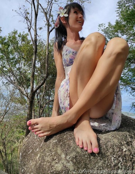 Nacktes geleaktes OnlyFans-Foto von Footjobsqueen