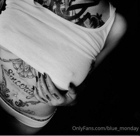 Nacktes geleaktes OnlyFans-Foto von Bluemonday