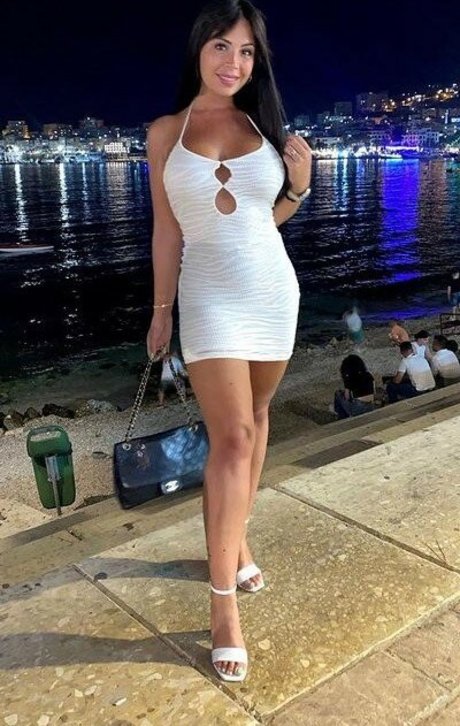 Nacktes geleaktes OnlyFans-Foto von Silvia Iorio