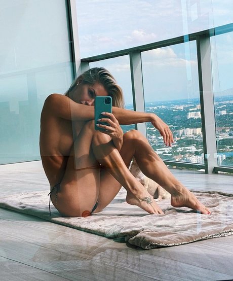 Nacktes geleaktes OnlyFans-Foto von Varia Veselova