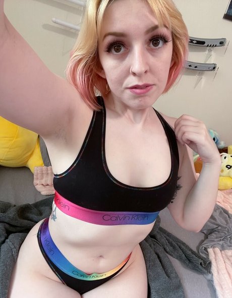 Nacktes geleaktes OnlyFans-Foto von Ashleigh Tano
