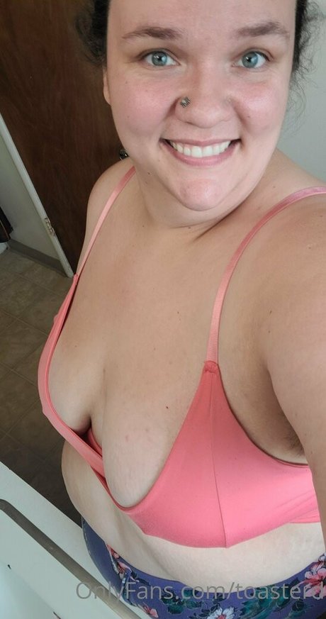 Nacktes geleaktes OnlyFans-Foto von Toasterd