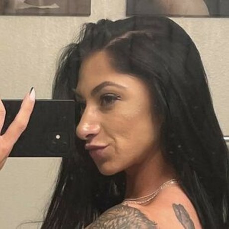 Nacktes geleaktes OnlyFans-Foto von Nathalie Nichols